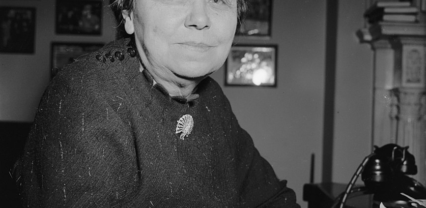 12 de enero 1932. Hattie Caraway se convierte en la primera senadora electa del senado norteamericano